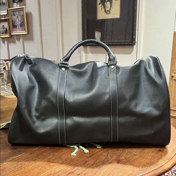 NWOT Barrington Black Leather Duffel Bag with Latrobe Classic Golf Emblem - Picture 6 of 11
